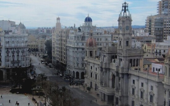 Valencia’s Historical Context (the Second Spanish Republic and Civil War). Valencia as the center of the Spanish resistance against fascism.